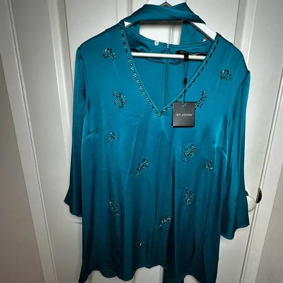 St. John Turquoise Embellished Ensemble 3 piece,pants size 10 blouse size large - Picture 17 of 17